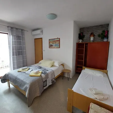 Kapetan Apartment *