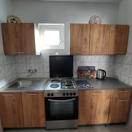 Kapetan Apartment *